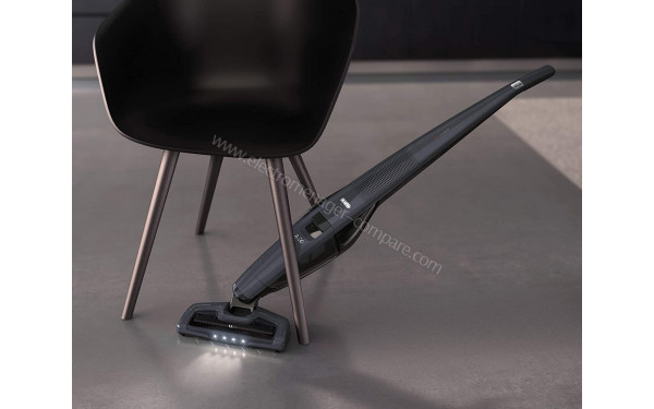 AEG CX8-2-80DB - Rotation &agrave; 180&deg; de la brosse