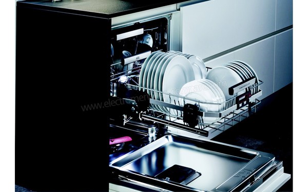 AEG FSK93800P - Vue de l'int&eacute;rieur (cr&eacute;dit : Boulanger) 