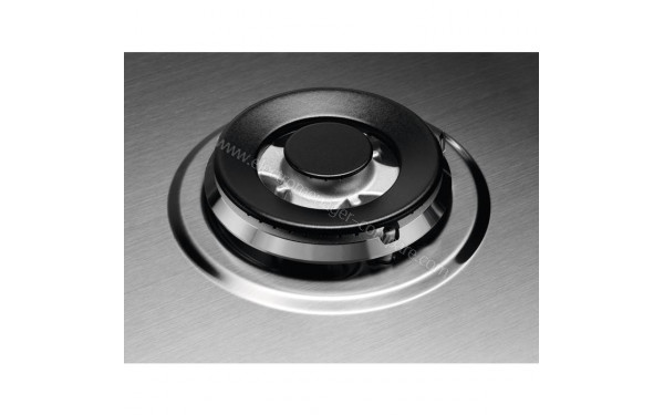 AEG HGB64400SM - Zoom sur le foyer Wok