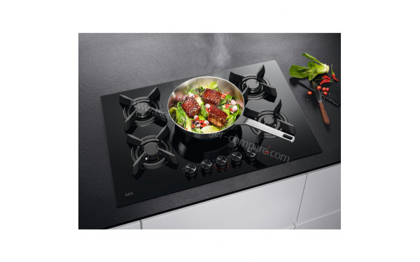 AEG HKB75453NB - Mise en situation