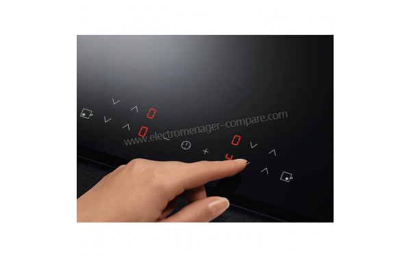 AEG IKB64301FB 2018 - Panneau des programmes tactile