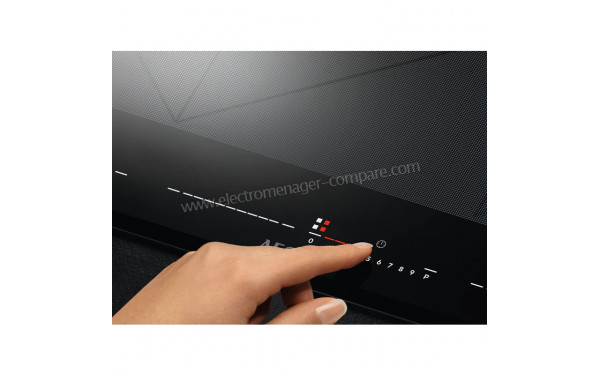 AEG IKE64683FB - &Eacute;cran tactile
