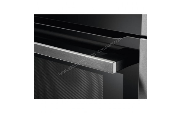 AEG KME725880M - Zoom sur la poign&eacute;e