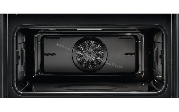 AEG KME768080T - Vue de l'int&eacute;rieur