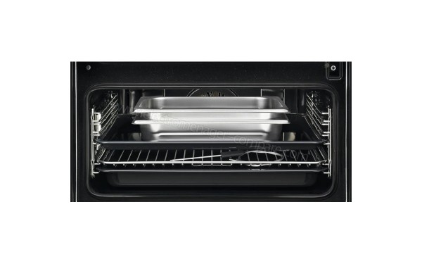 AEG KSK782220M 2018 - Vue de l'int&eacute;rieur avec accessoires