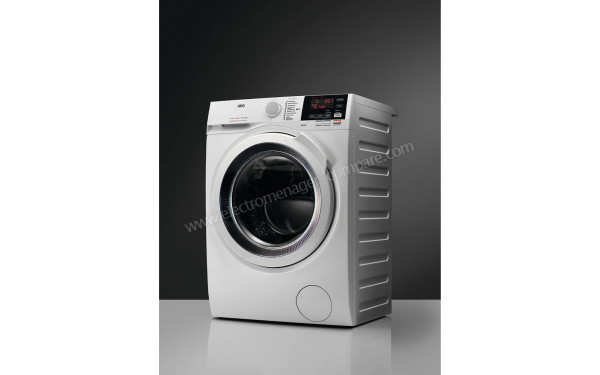 AEG LWX7G8564B - Vue 3/4 droite