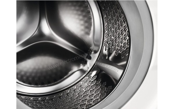 AEG LWX8463BI - Vue du tambour (cr&eacute;dit : Darty)