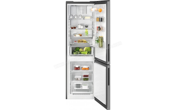 AEG ORC8M321CX - Vue de l'int&eacute;rieur