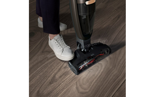 AEG QX8-2-16MB - Syst&egrave;me Brush Roll Clean