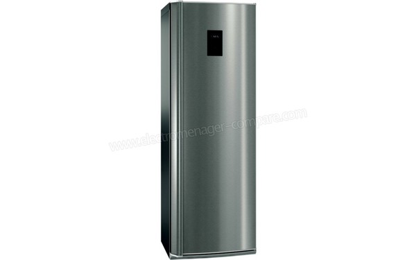 AEG S84025KMX0 - Vue 3/4 gauche (cr&eacute;dit : Boulanger)