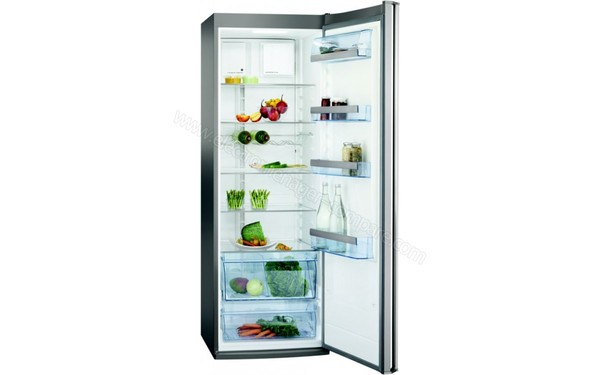 AEG S84025KMX0 - Vue de l'int&eacute;rieur (cr&eacute;dit : Boulanger)