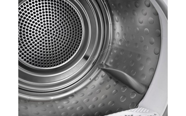 AEG T8DSR803D - Vue du tambour (cr&eacute;dit : Boulanger)