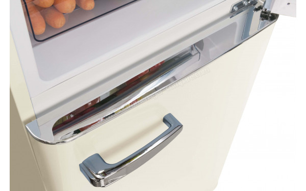 AMICA AR8242C - Zoom sur la poign&eacute;e