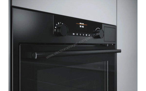 ASKO OCS8664A2 - Vue 3/4 gauche sur la poign&eacute;e et le bandeau de commandes