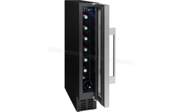 AVINTAGE AVU8X - Vue 3/4 gauche porte ouverte n&deg;3 (cr&eacute;dit : Boulanger)