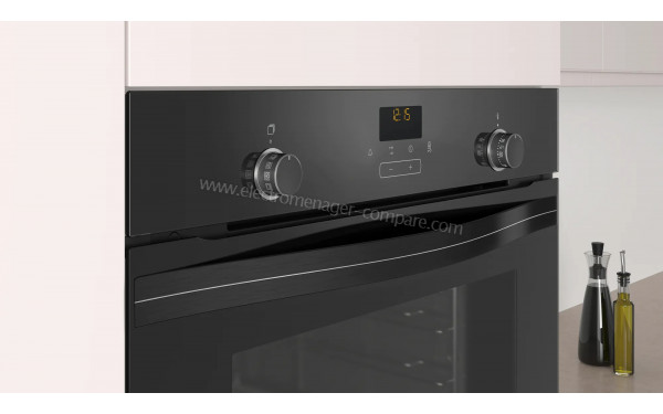 BALAY 3HB5158N2 - Vue de la poign&eacute;e et du bandeau de commandes