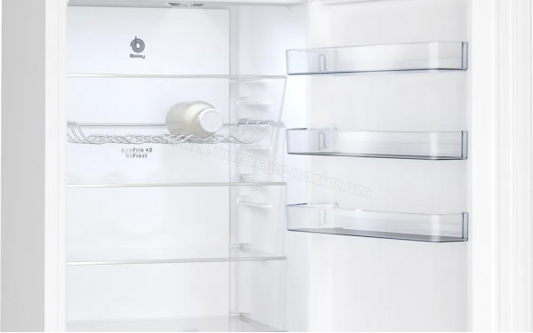 BALAY 3KFC867WI - Vue de l'int&eacute;rieur partie r&eacute;frig&eacute;rateur