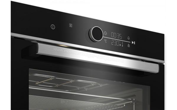 BEKO BBCM13400XM - Panneau de commandes vue 3/4 gauche