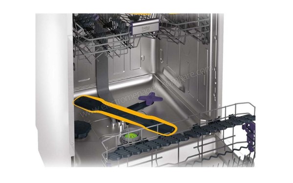 BEKO DEN263B20X - Vue du bras de lavage (cr&eacute;dit : Boulanger)