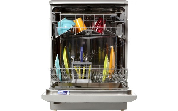 BEKO DFN2432S - Vue de l'int&eacute;rieur (cr&eacute;dit : Boulanger)