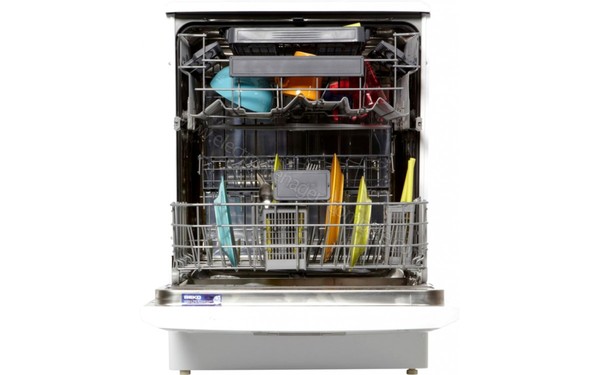 BEKO DFN6821 - Vue de l'int&eacute;rieur (cr&eacute;dit : Boulanger)