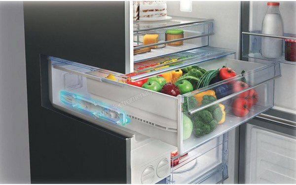 BEKO RED35XP - Vue du bac &agrave; l&eacute;gumes sur rails (cr&eacute;dit : Boulanger)