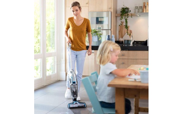 BISSELL CrossWave Cordless Argent - Mise en situation