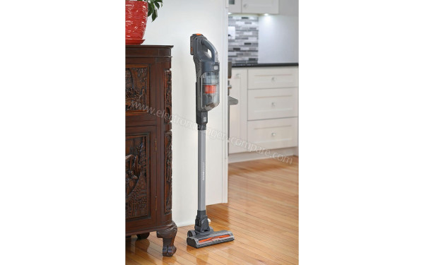 BLACK & DECKER BHFEA18D1-QW - Mise en situation