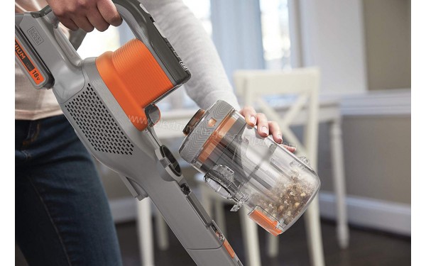 BLACK & DECKER BHFEV182C - Mise en situation enl&egrave;vement du r&eacute;servoir