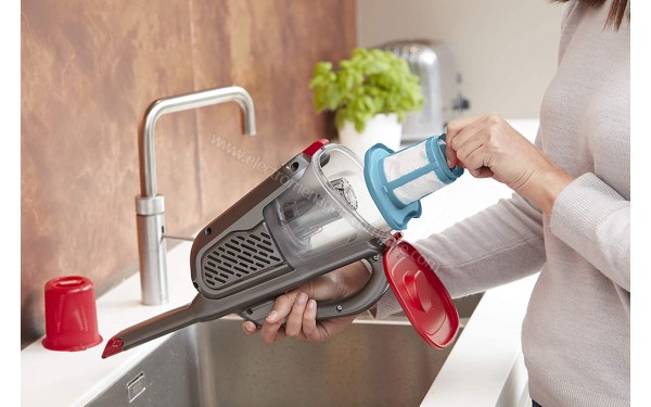 BLACK & DECKER BHHV315B - Mise en situation nettoyage