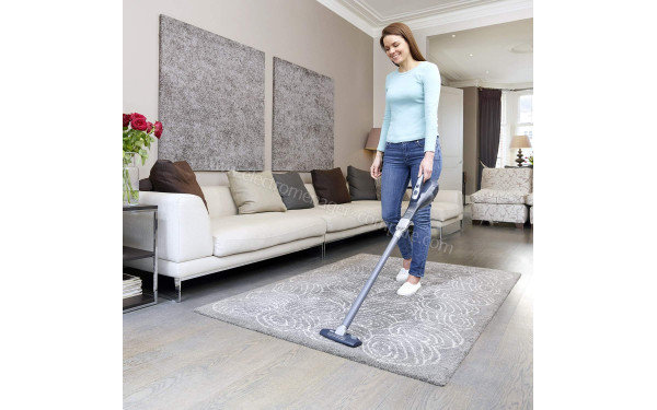 BLACK & DECKER DVA315JF-QW - Mise en situation