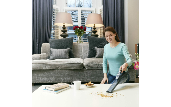 BLACK & DECKER DVA315JF-QW - Mise en situation