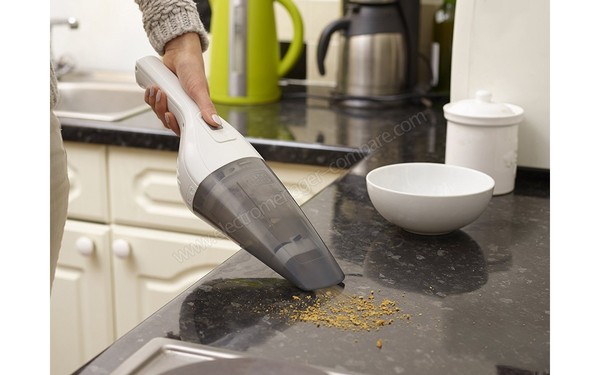 BLACK & DECKER NVB115JL Dustbuster - Vue 3/4 gauche