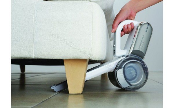 BLACK & DECKER PV1820L Dustbuster Pivot 18V - Vue 3/4 droite en utilisation