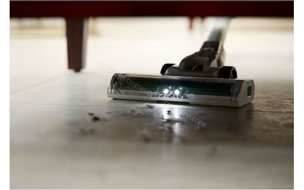 BLACK & DECKER REVSV18D1-QW - Mise en situation