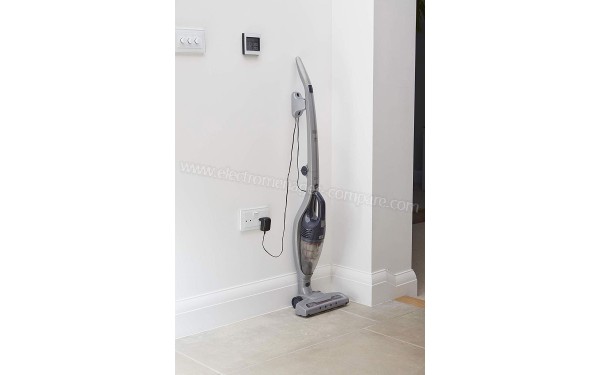 BLACK & DECKER SVB520JW - Position de chargement