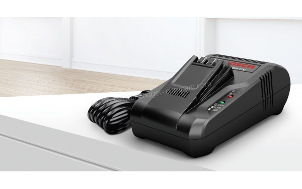 BOSCH BBS812PCK - Vue du chargeur ultra rapide (en option)