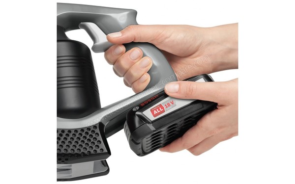 BOSCH BCS1TOPNC - Vue de l'extraction de la batterie