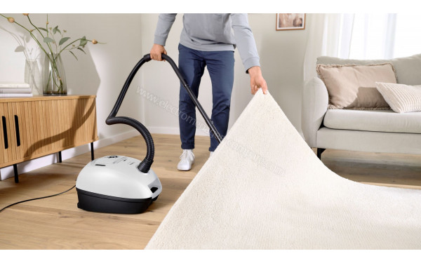 BOSCH BGB41WH1 - Mise en situation