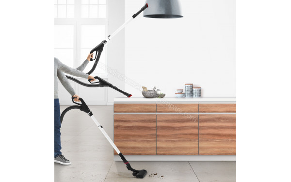 BOSCH BGB6SIL1 - Mise en situation