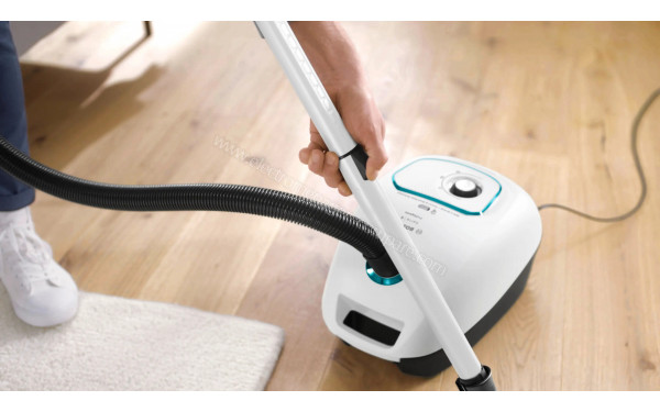 BOSCH BGL41HYG1L - Mise en situation