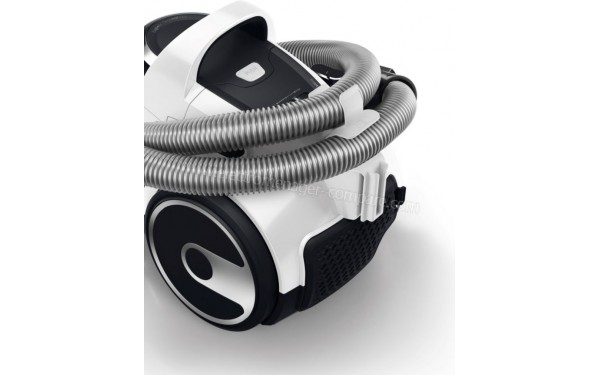 BOSCH BGS05A322 - Vue de l'emplacement du flexible (cr&eacute;dit : Boulanger)