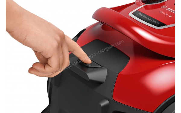 BOSCH BGS41PET1 - Vue du syst&egrave;me d'ouverture du capot