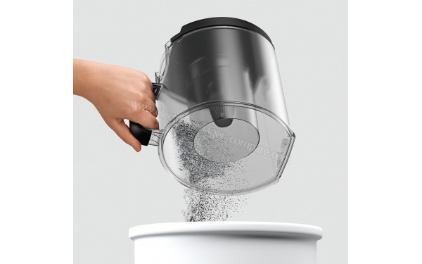 BOSCH BGS41SIL66 - Vue de la vidange du bac