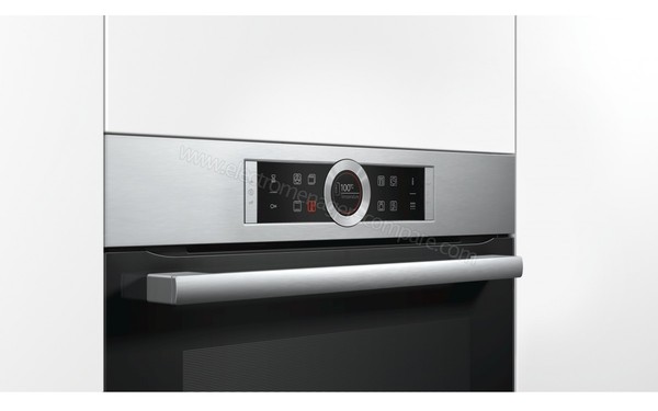 BOSCH CBG675BS1 - Vue 3/4 droite, poign&eacute;e et bandeau de commandes