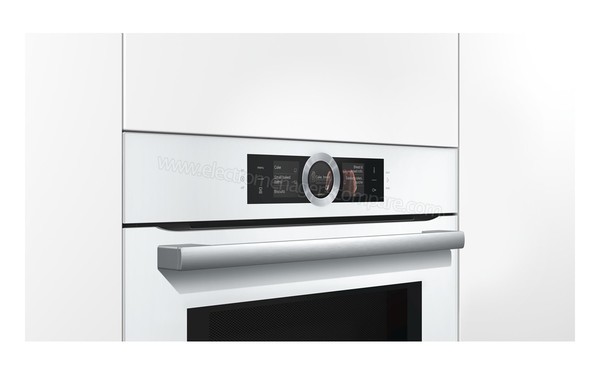 BOSCH CMG636BW1 - Vue 3/4 droite sur la poign&eacute;e et le bandeau de commandes