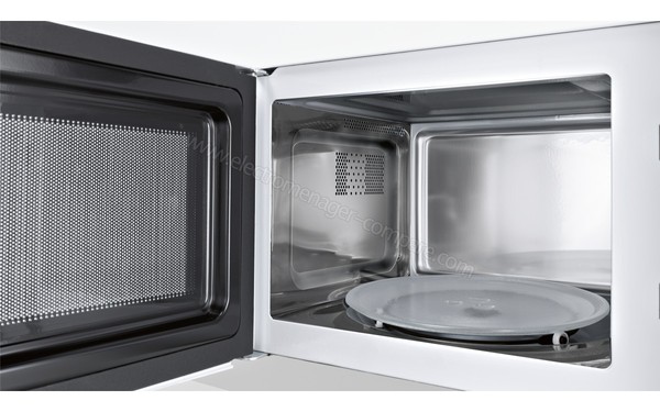 BOSCH HMT72G650 - Vue 3/4 droite, porte ouverte