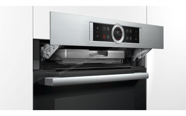 BOSCH HRG6753S2 - R&eacute;servoir d'eau derri&egrave;re le bandeau de commandes