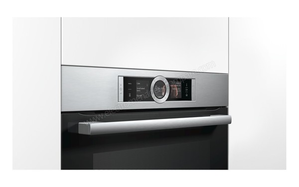 BOSCH HRG6769S2F - Vue 3/4 gauche, poign&eacute;e et bandeau de commandes