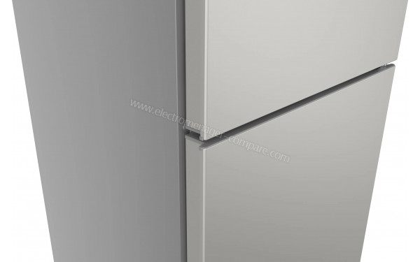 BOSCH KGN33NSDB - Zoom sur les poign&eacute;es int&eacute;gr&eacute;es